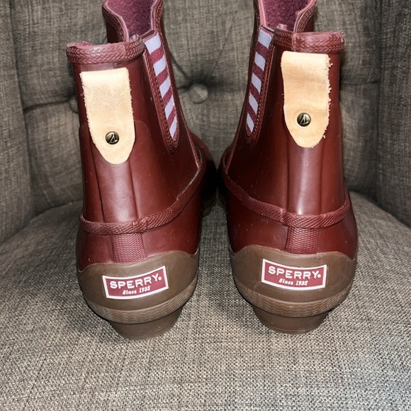 Sperry Maroon waterproof rubber Rain Boots women's size 10 - Picture 4 of 9